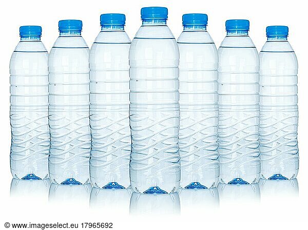 Wasser Mineralwasser viele Getränke in Flaschen Wasserflaschen  freistellbar