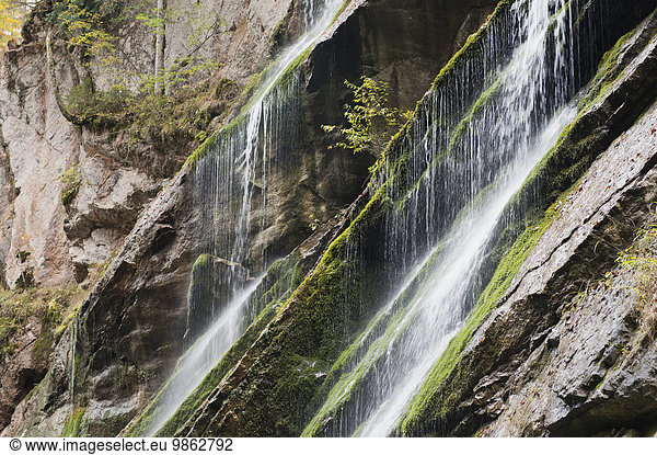 Wasserfall zur Wimbachklamm  Ramsau  Nationalpark Berchtesgaden  Berchtesgadener Land  Oberbayern  Bayern  Deutschland  Europa