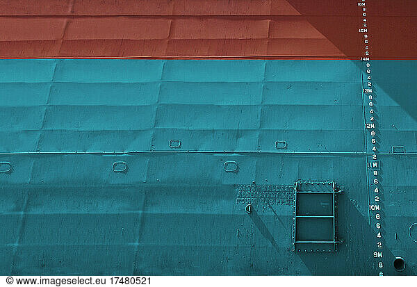 Water marks on side of barge
