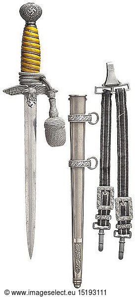 weapons  dagger  20th century