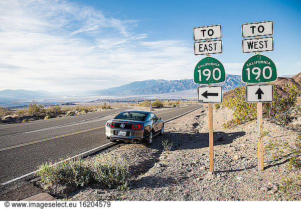 Wegweiser  Death Valley  Kalifornien  USA