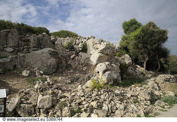 Wehrmauer prähistorische Anlage Torralba d'en Salort Menorca Balearen Spanien Europa