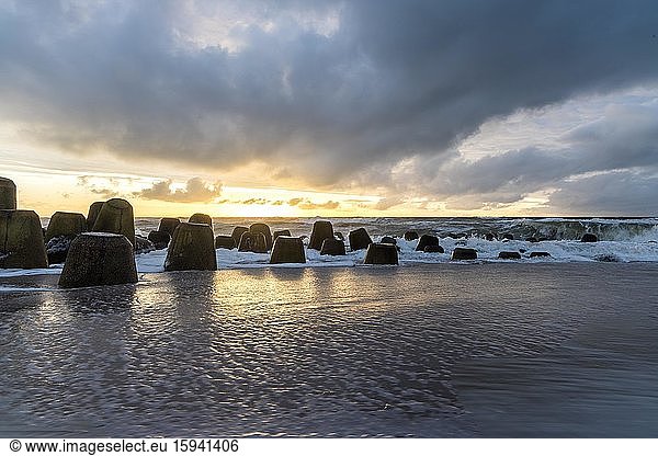 Wellenbrecher aus Beton, Sylt, Schleswig-Holstein