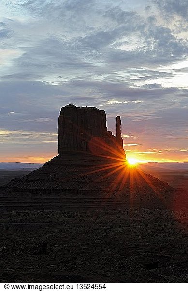 West Buttes at sunrise  Monument Valley  Arizona  USA  North America