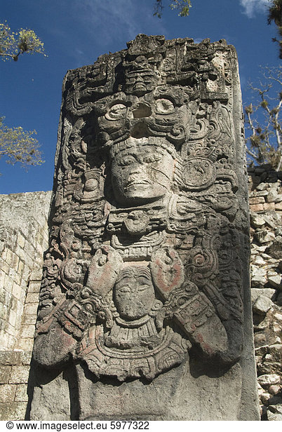West-Gericht  Stela P  Copan Archäologischer Park  Copan  UNESCO World Heritage Site  Honduras  Mittelamerika