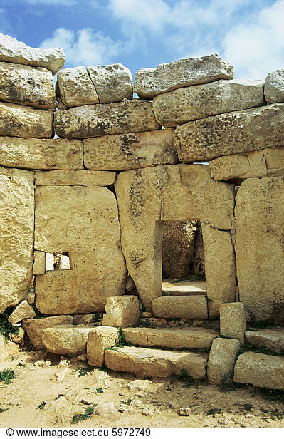 West-Tempel mit Fenster Stein Megalithische Tempel aus etwa 3000 v. Chr. Mnajdra UNESCO World Heritage Site Malta Europa