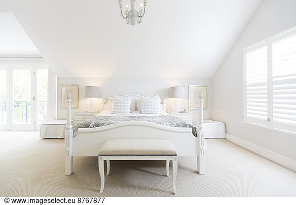 White luxury bedroom