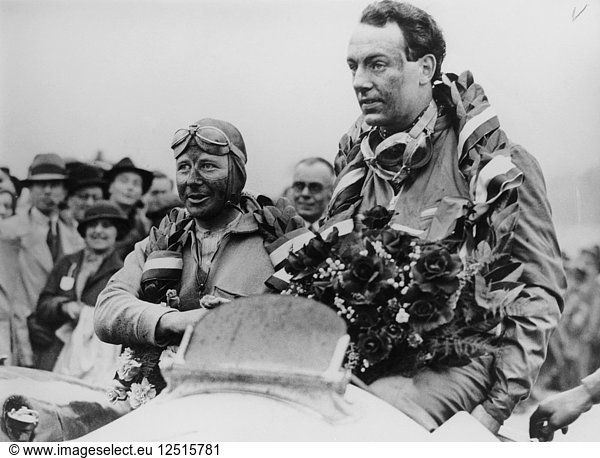 Whitney Straight und der Ehrenvorsitzende Brian Lewis  Brooklands  1934. Künstler: Unbekannt