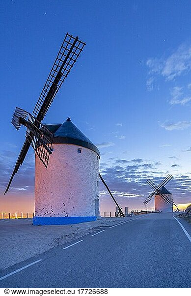 Windmühlen  Consuegra  Toledo  Kastilien-La Mancha  Spanien  Europa