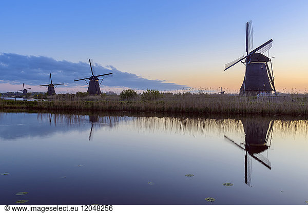 Windmills at Dawn  Kinderdijk  South Holland  Netherlands