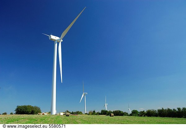 Windturbine Windrad Windräder Ländliches Motiv ländliche Motive französisch