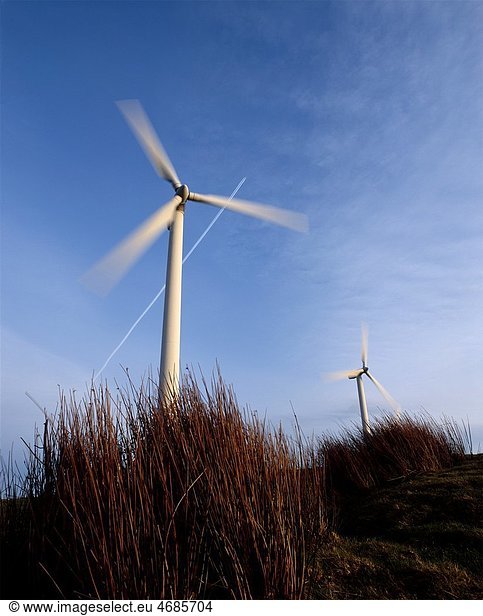 Windturbine Windrad Windräder Passagiermaschine nahe Großbritannien über 2 Windpark Wales