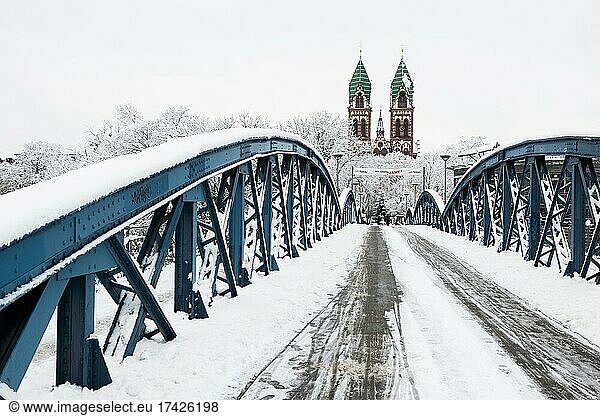 Winter atmosphere with snow  Blue Bridge and Stühlinger Church  Freiburg im Breisgau  Black Forest  Baden-Württemberg  Germany  Europe