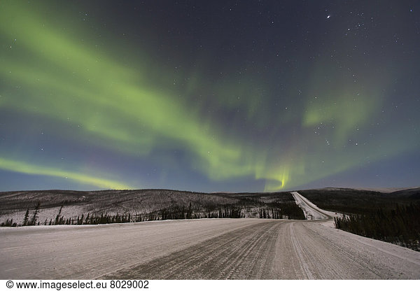 Winter  über  tanzen  Bundesstraße  James W. Dalton Highway  Polarlicht  Fairbanks  Norden
