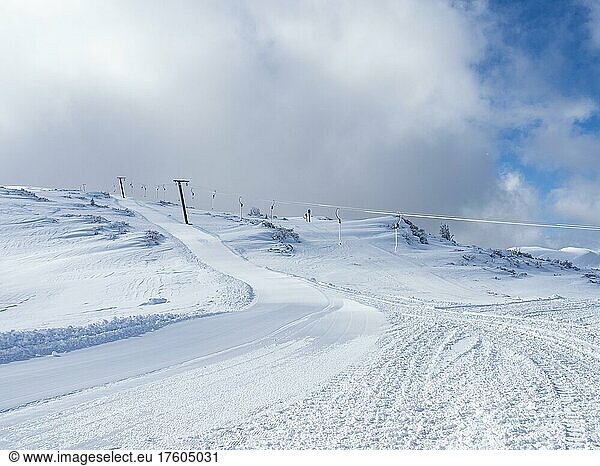 Winter landscape  ski lift  summit lift at Lawinenstein  Tauplitzalm  Styria  Austria  Europe