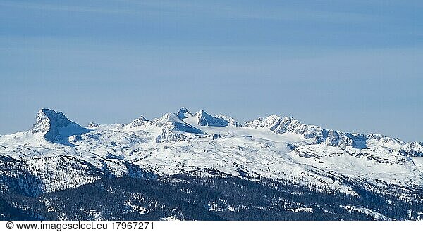Winter landscape  snowy mountain peaks  Dachstein massif  view from Tauplitzalm  Styria  Austria  Europe