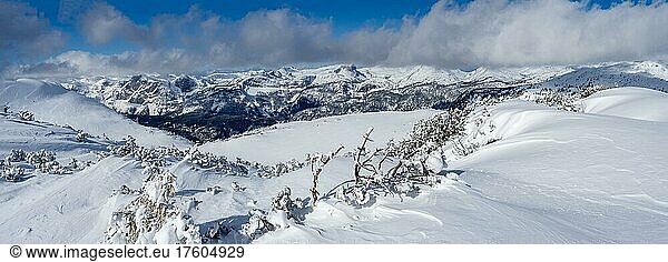 Winter landscape  snowy mountain peaks  high plateau at Lawinenstein  Tauplitzalm  Styria  Austria  Europe