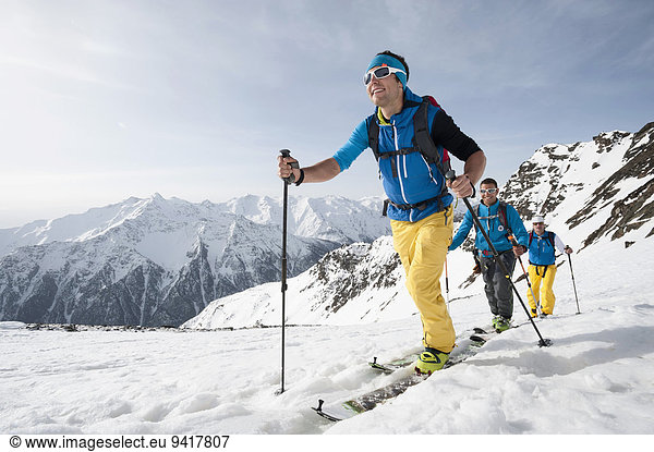 Winter Mann Alpen Skisport 3 querfeldein Cross Country