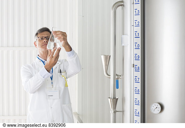Wissenschaftlicher Mitarbeiter im Labor