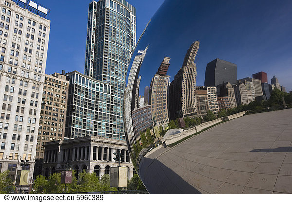 Wolke Gate Skulptur von Anish Kapoor  Millennium Park  Chicago  Illinois  Vereinigte Staaten von Amerika  Nordamerika