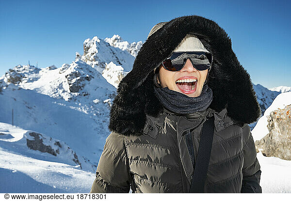 woman exploring the mountains around Innsbruck