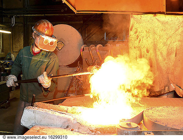 Worker in a foundry