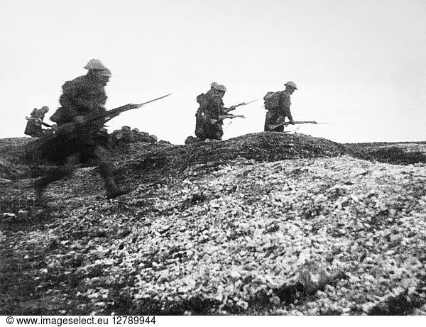 WORLD WAR I: ADVANCE 1916. Scottish troops advancing during the Battle of the Ancre part of the Battle of the Somme November 1916.