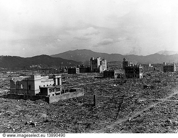 WWII WWII, Nagasaki, Aftermath of Atomic Bomb, 1945,1940s - Rights ...