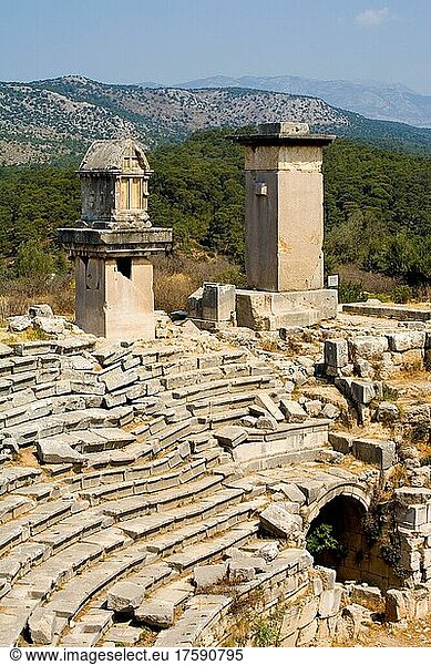Xanthos  Amphitheater mit Pfeilergräber  Lykien  Türkei  Asien
