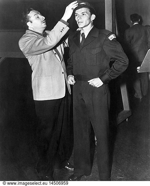 Xavier Cugat  Frank Sinatra  1940's