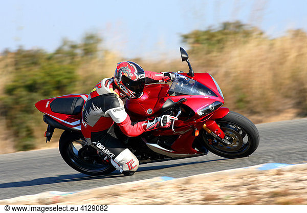 Yamaha R1