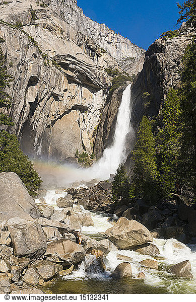 Yosemite-Wasserfälle Yosemite-Nationalpark UNESCO-Welterbe Kalifornien Vereinigte Staaten von Amerika Nordamerika