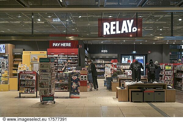 Zeitschriftenhandel Relay  Flughafen BER  Brandenburg  Deutschland  Europa