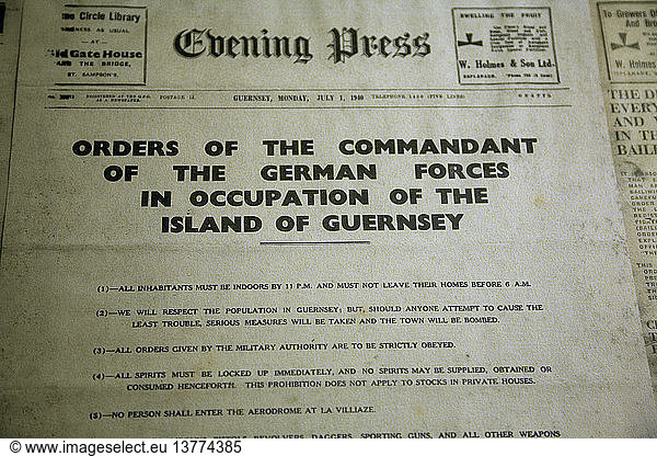 Zeitung mit Befehlen des deutschen Kommandanten  deutsches unterirdisches Militärkrankenhaus  Guernsey  Kanalinseln  UK