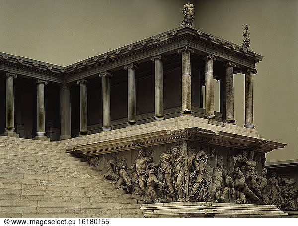 Zeus altar of Pergamum / Partial view