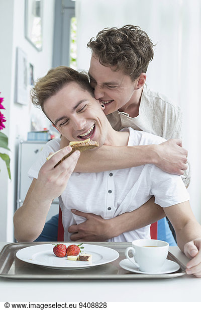 Zusammenhalt lächeln Homosexualität Frühstück