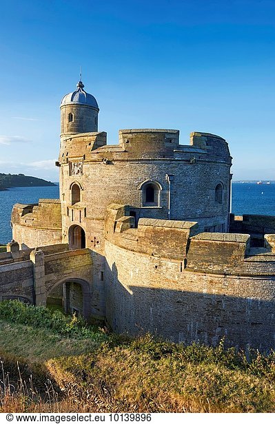 zwischen inmitten mitten Anschnitt Festung Verteidigung bauen König - Monarchie Cornwall England